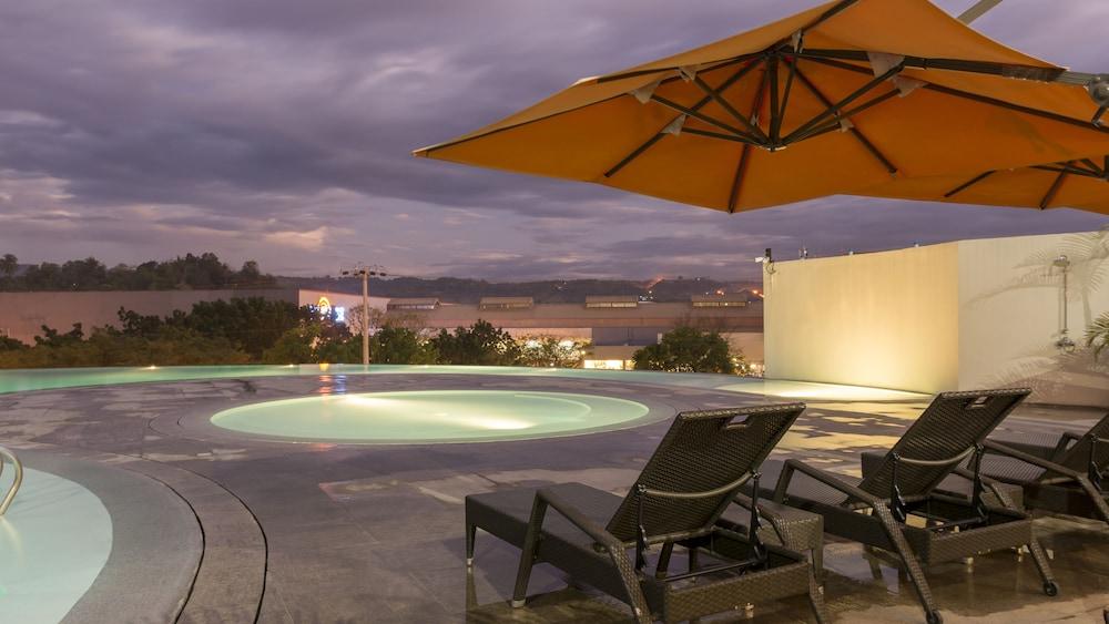 Limketkai Luxe Hotel Cagayan de Oro Luaran gambar